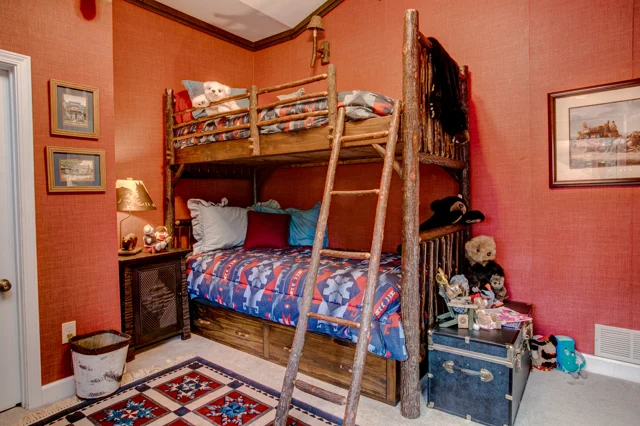 Bedroom 1 image 1