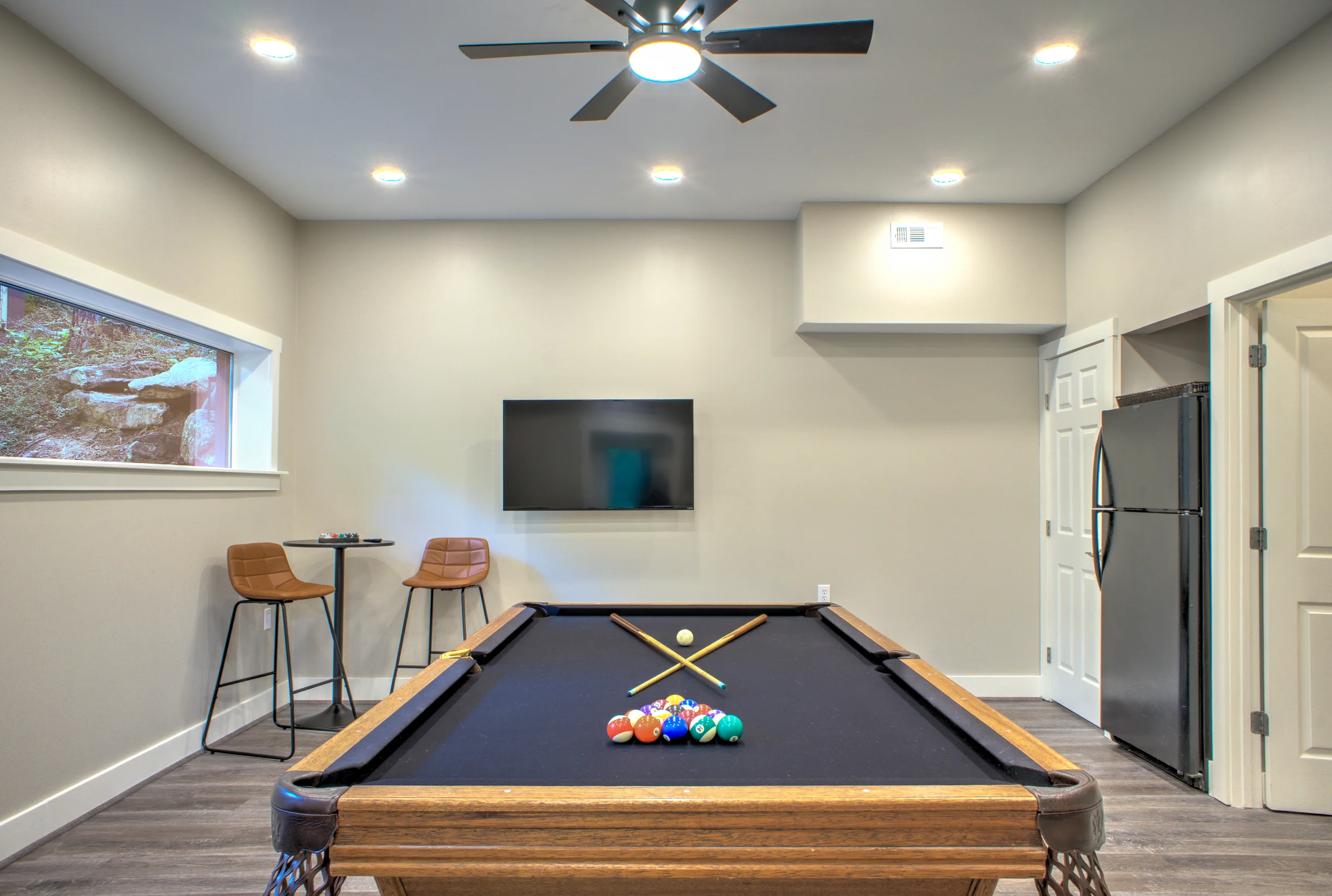 Home in Fairview property photo 4