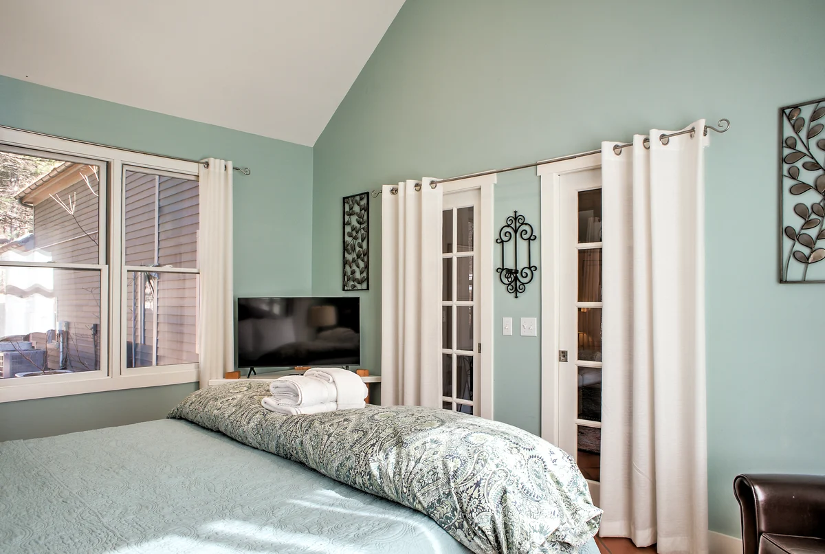 Bedroom 4 image 1