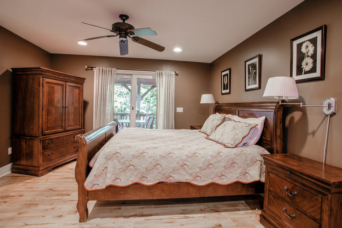 Bedroom 1 image 1