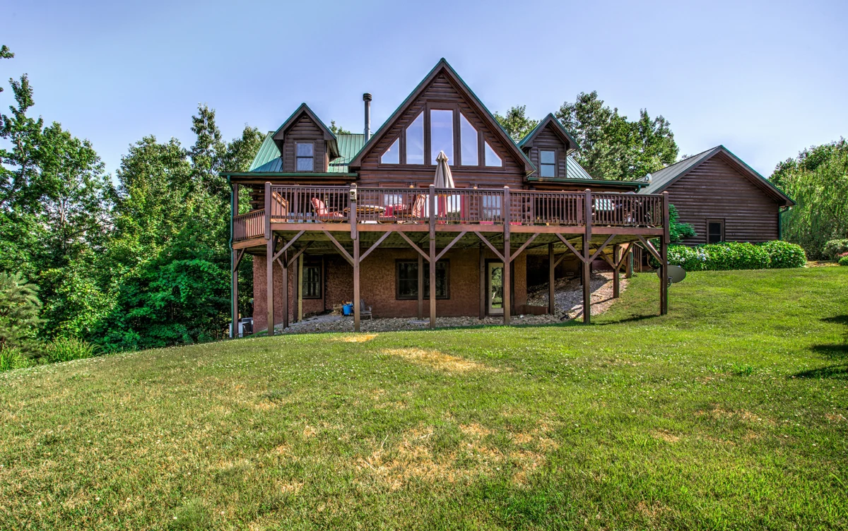 Black Mountain Hilltop Retreat property photo 5