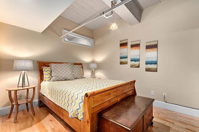 Bedroom 1 image 1