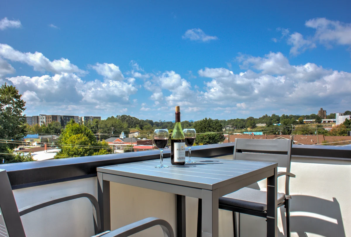 Grand Slam property photo 4