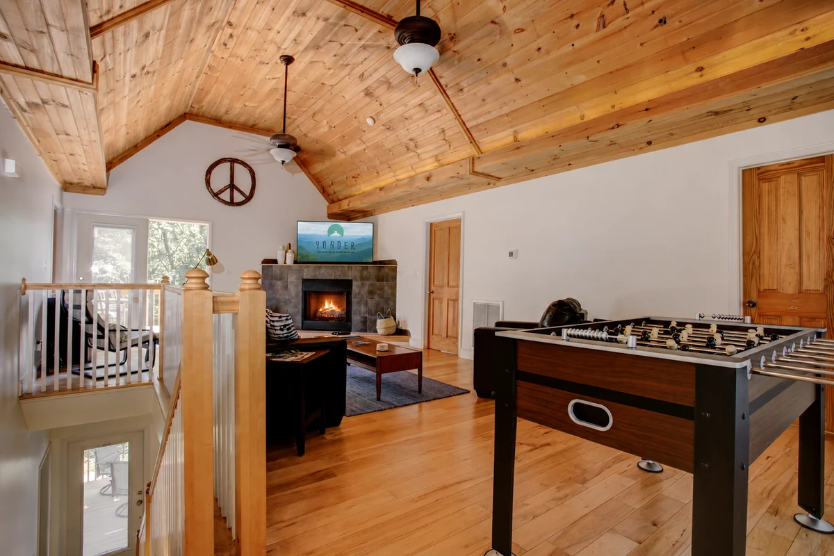 Home in Asheville property photo 3
