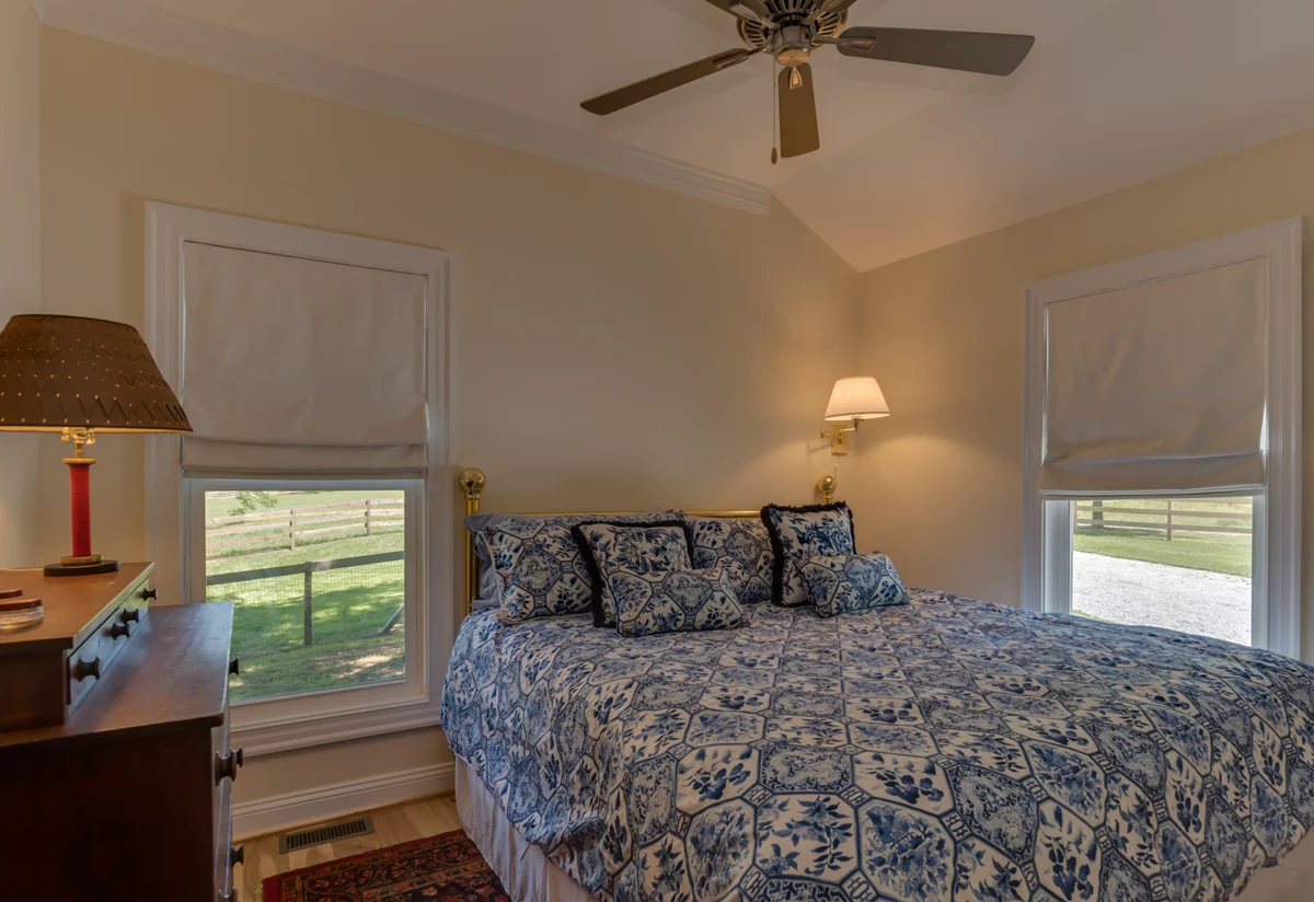 Bedroom 1 image 1