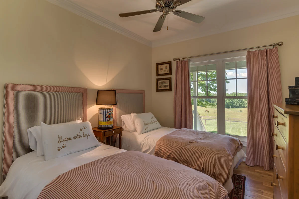 Bedroom 3 image 1