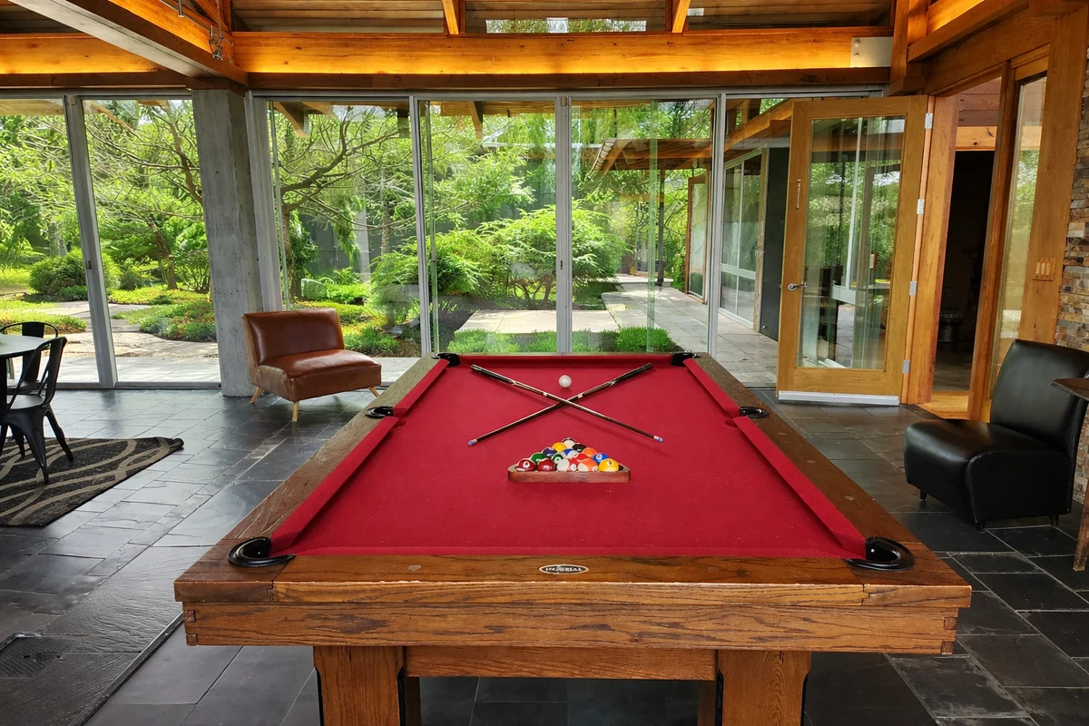 Home in Hendersonville property photo 2