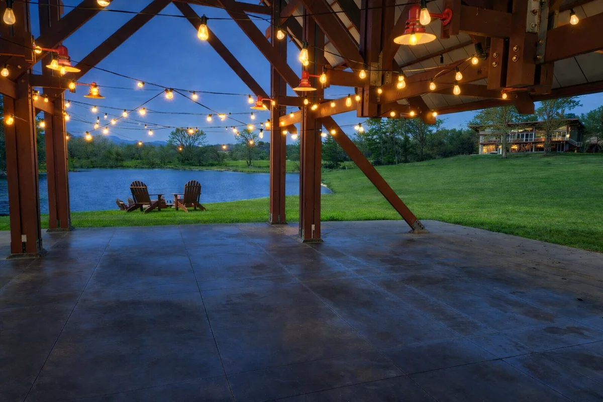 Home in Hendersonville property photo 5