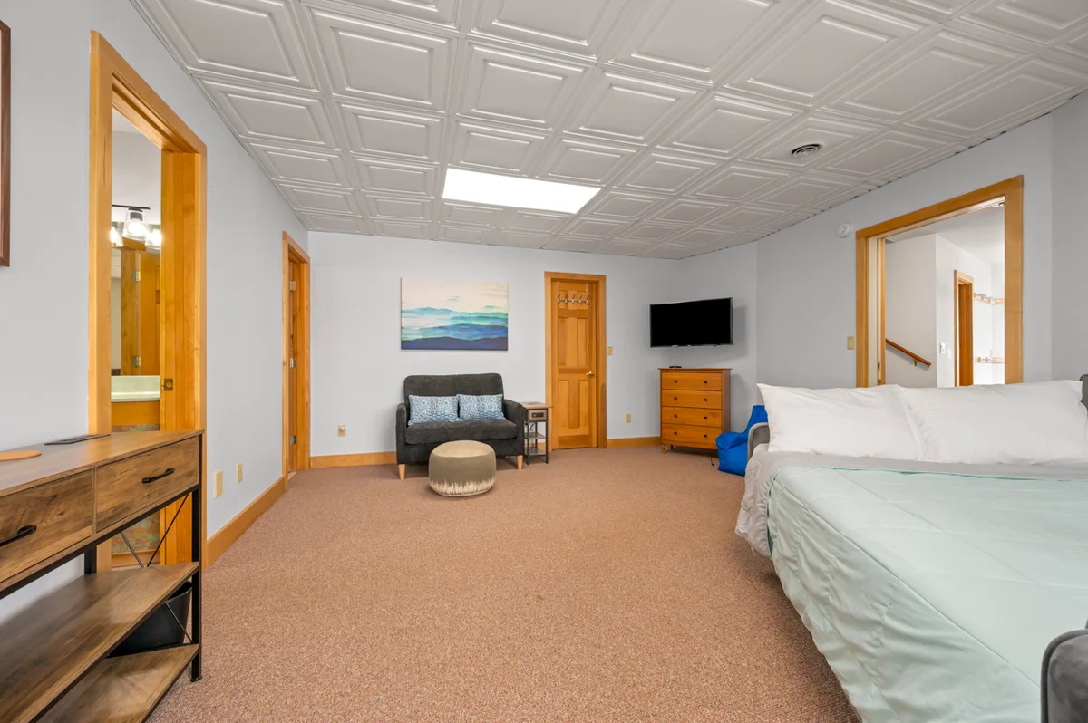 Bedroom 3 image 1