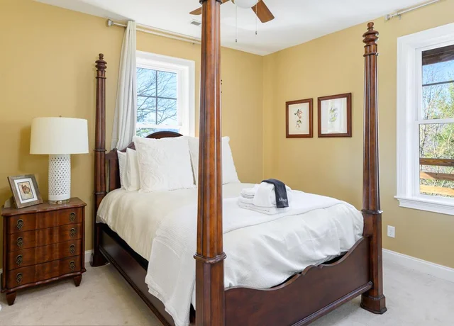 Bedroom 1 image 1