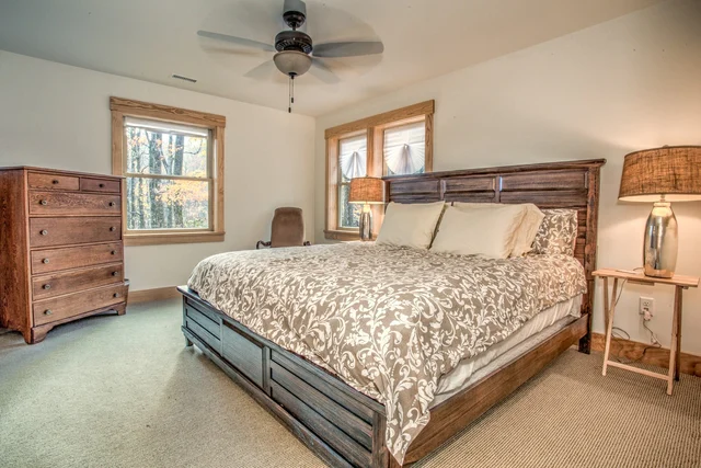 Bedroom 1 image 1