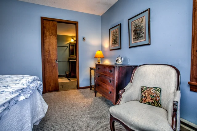 Bedroom 7 image 1