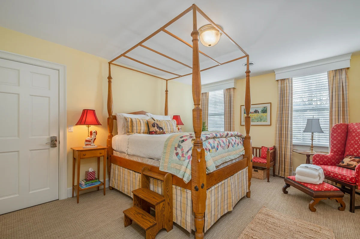 Bedroom 1 image 1