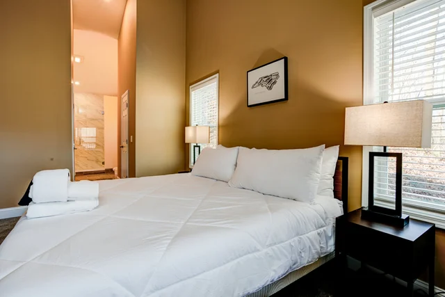 Bedroom 3 image 1