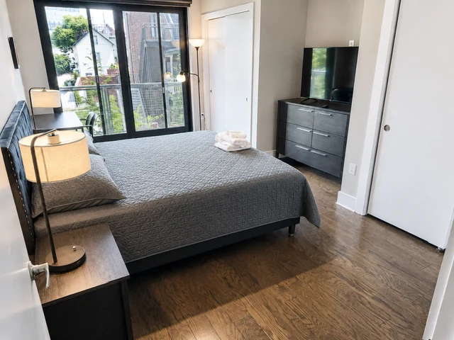 Bedroom 1 image 1