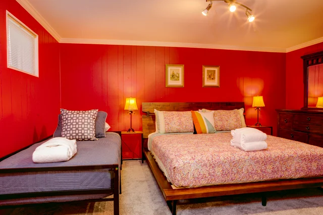 Bedroom 1 image 1
