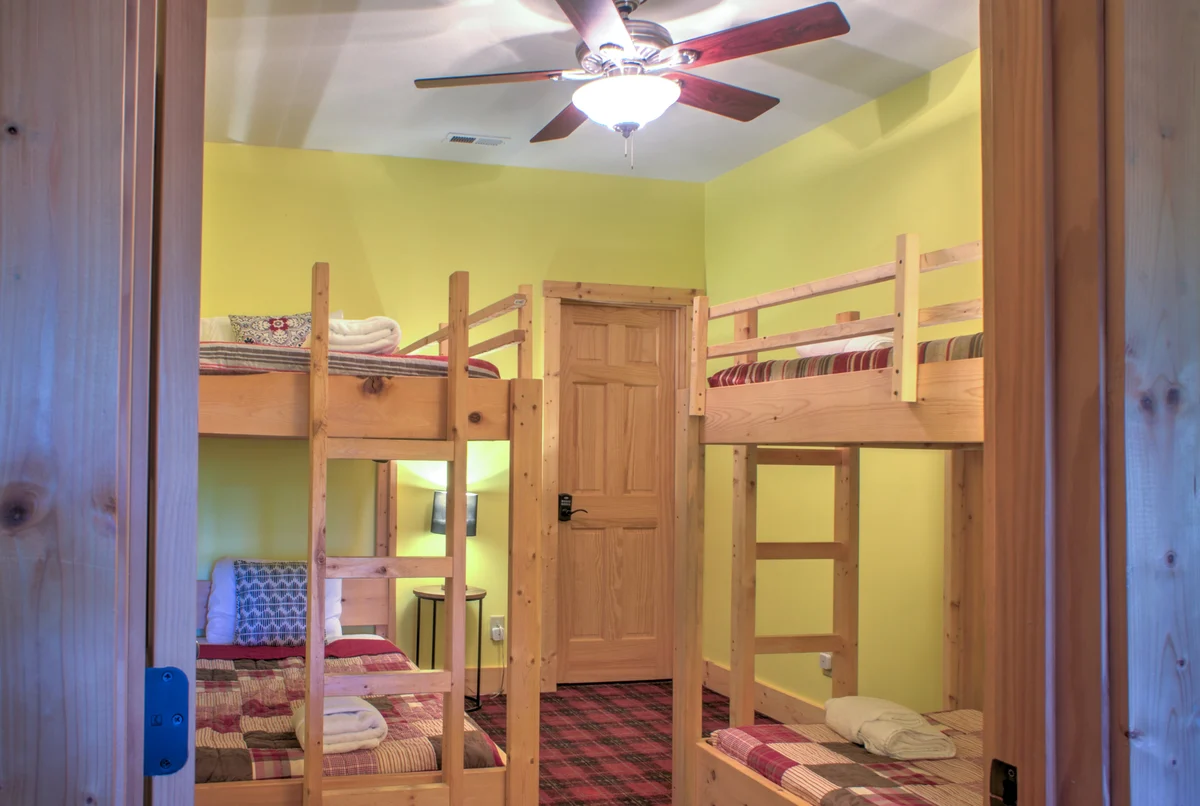 Bedroom 4 image 1