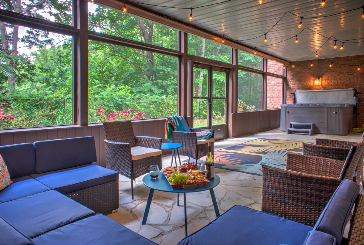 Home in Asheville property photo 3
