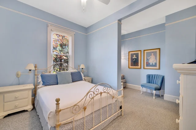 Bedroom 10 image 1
