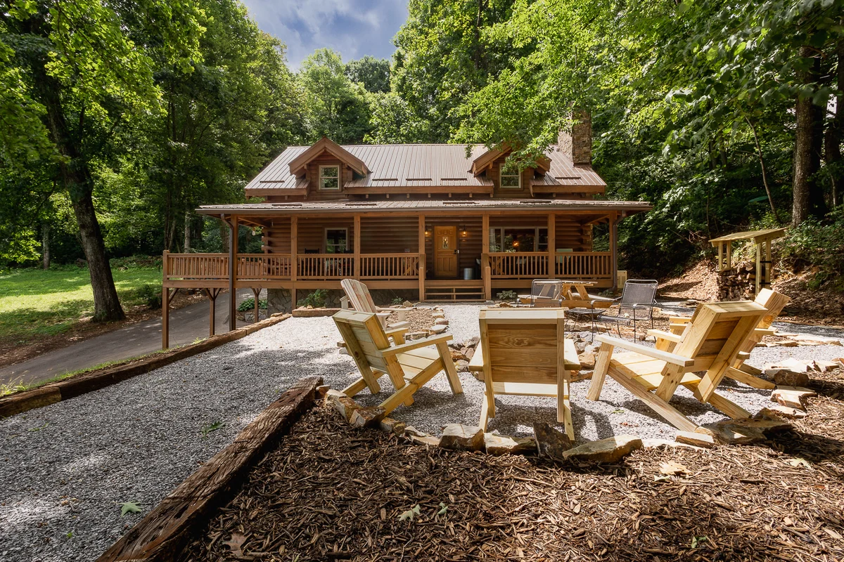 Home in Waynesville property photo 2