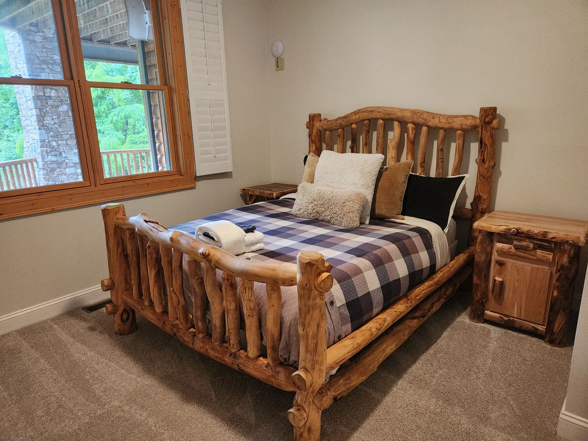 Bedroom 1 image 1