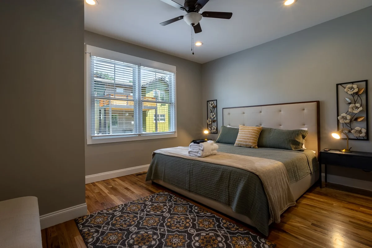 Bedroom 1 image 1