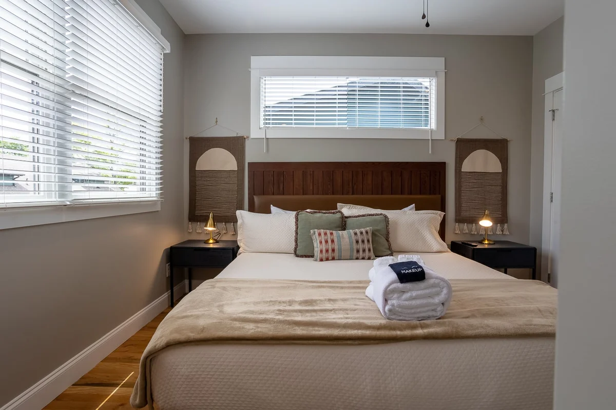 Bedroom 3 image 1
