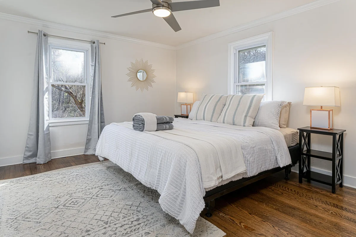 Bedroom 3 image 1
