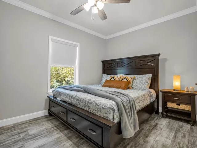 Bedroom 1 image 1