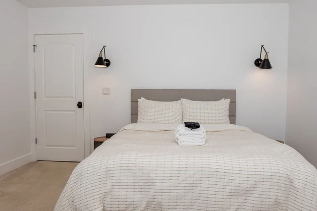 Bedroom 4 image 1