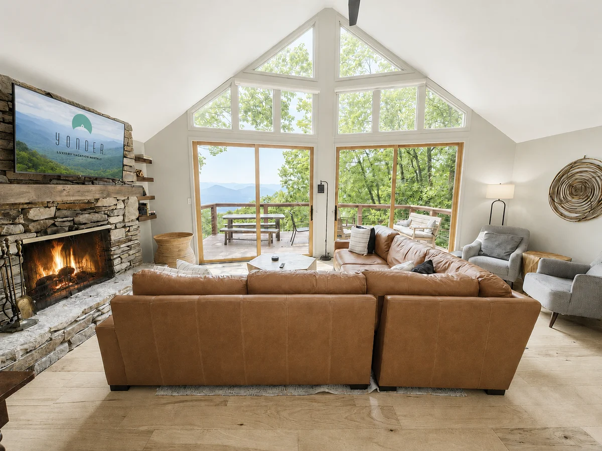 Home in Asheville property photo 3