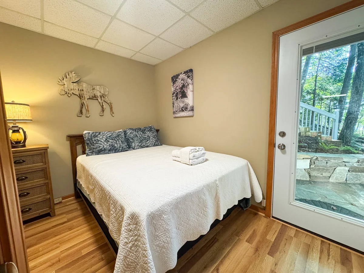 Bedroom 4 image 1