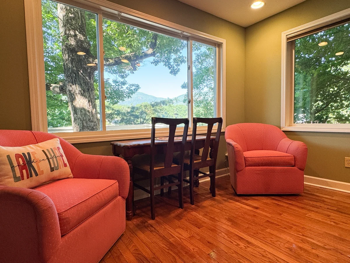 Home in Lake Lure property photo 4