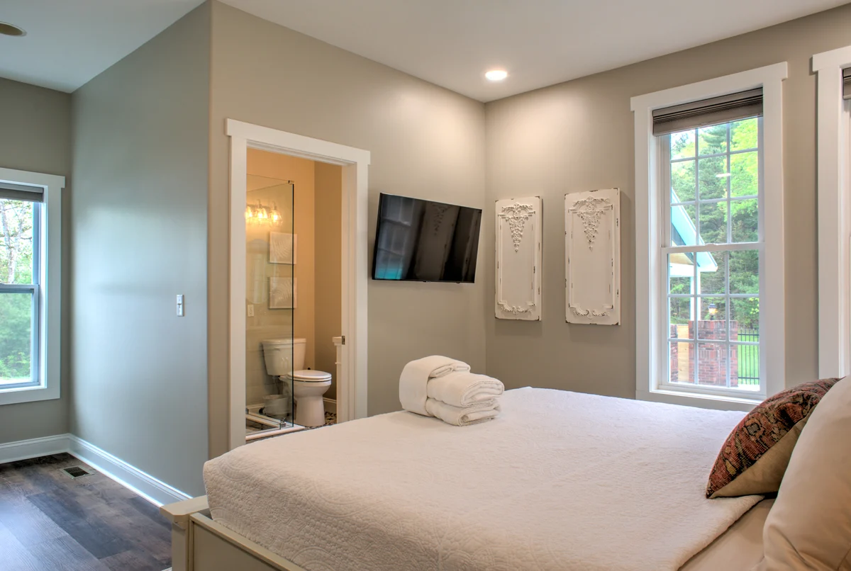 Bedroom 3 image 1
