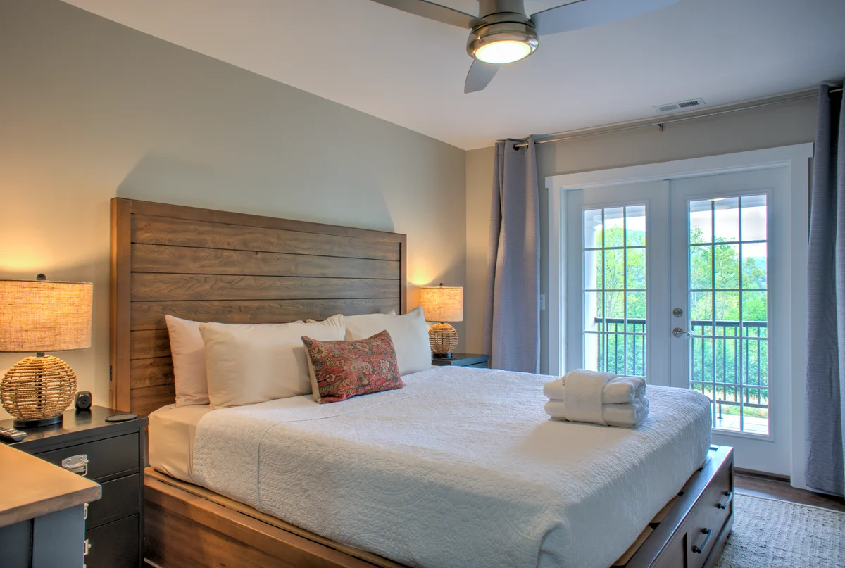 Bedroom 1 image 1