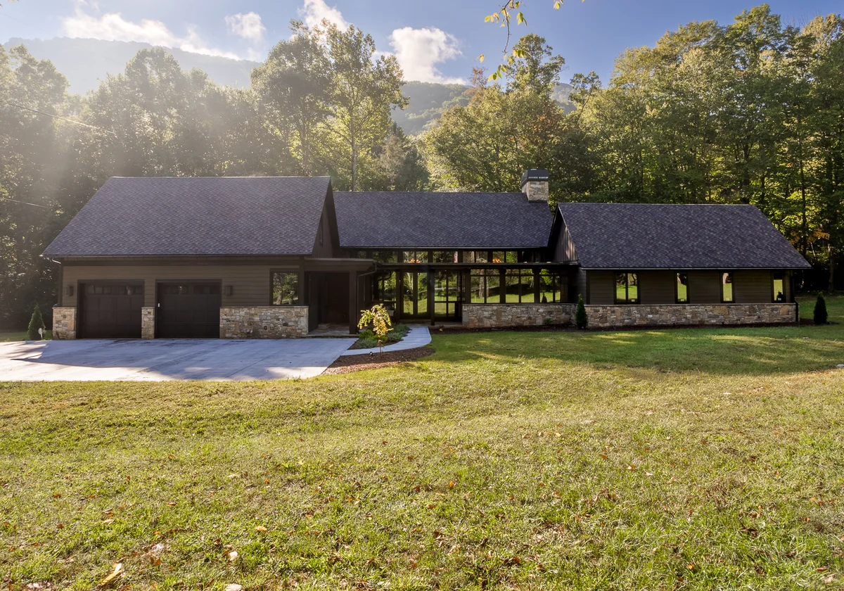 Home in Maggie Valley property photo 2