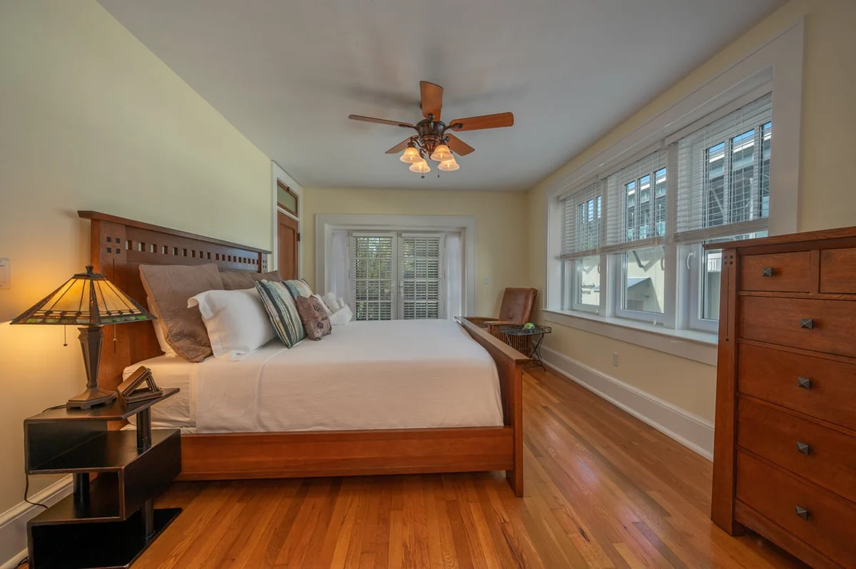Apartment in Hendersonville property photo 3