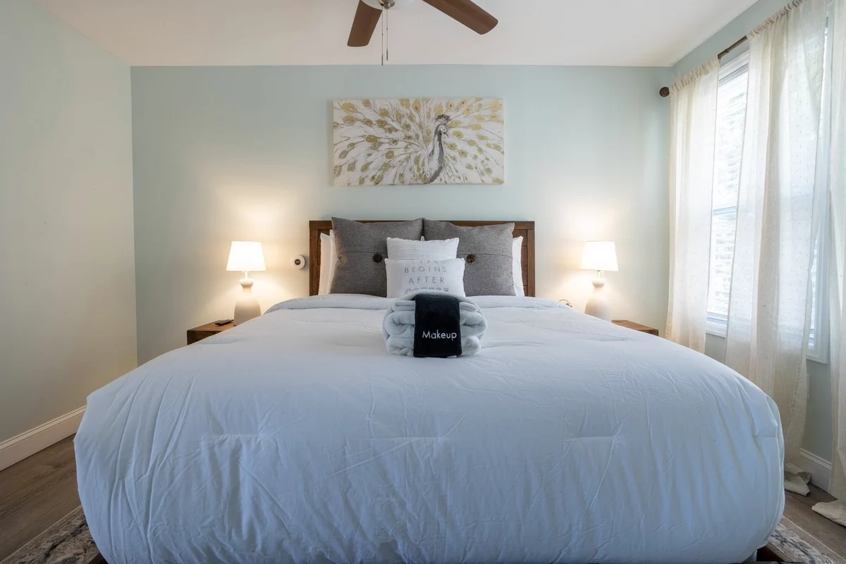 Bedroom 1 image 1