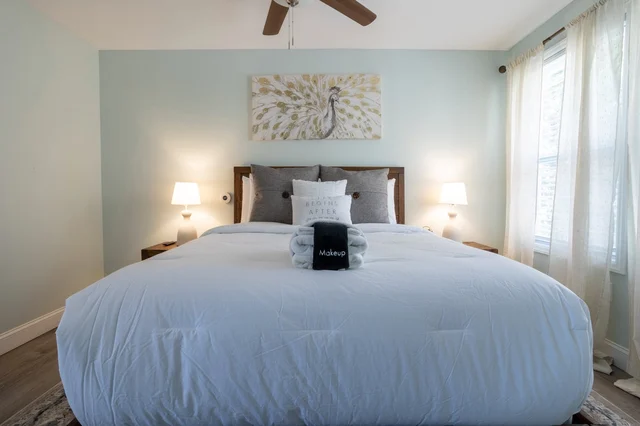 Bedroom 1 image 1