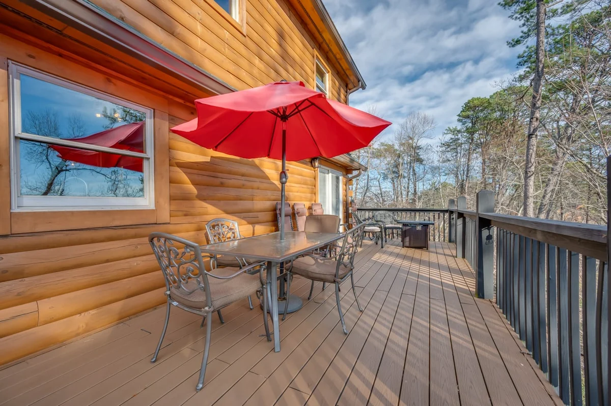 Property in Lake Lure property photo 5
