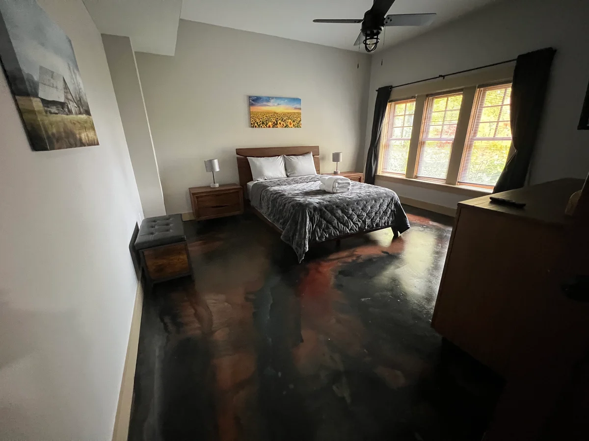 Bedroom 1 image 1