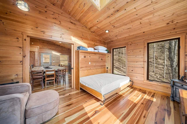 Bedroom 3 image 1