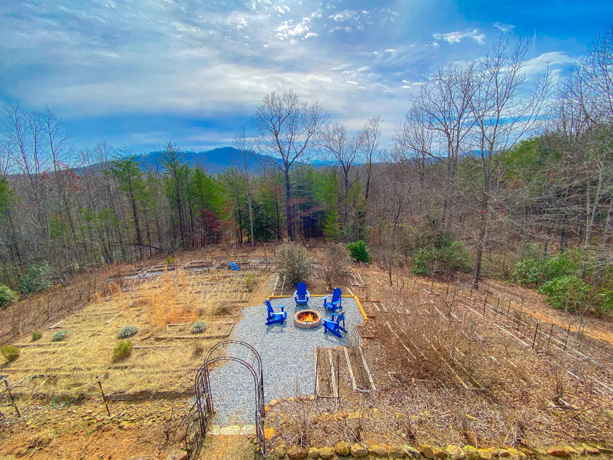 Home in Lake Lure property photo 3