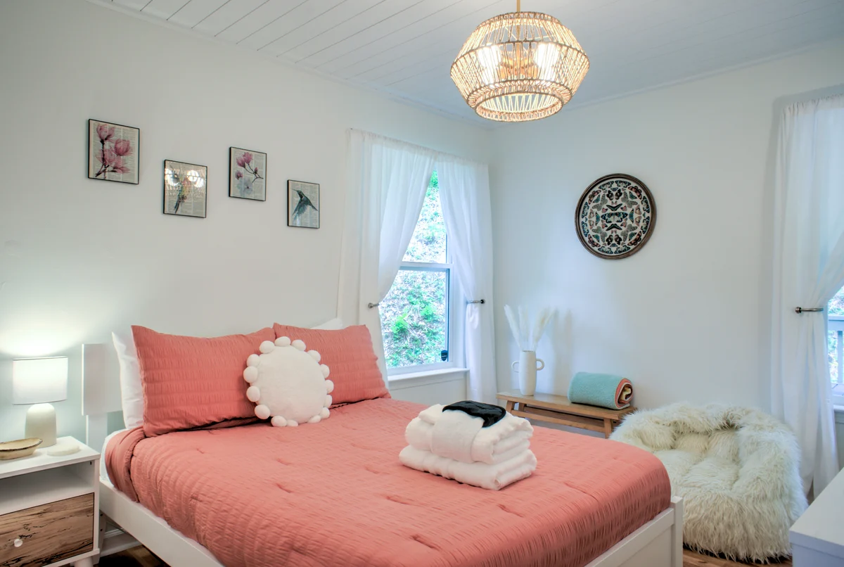 Bedroom 2 image 1