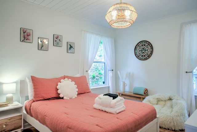 Bedroom 2 image 1