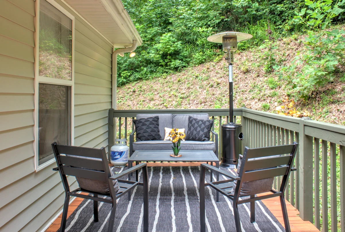 Home in Weaverville property photo 5