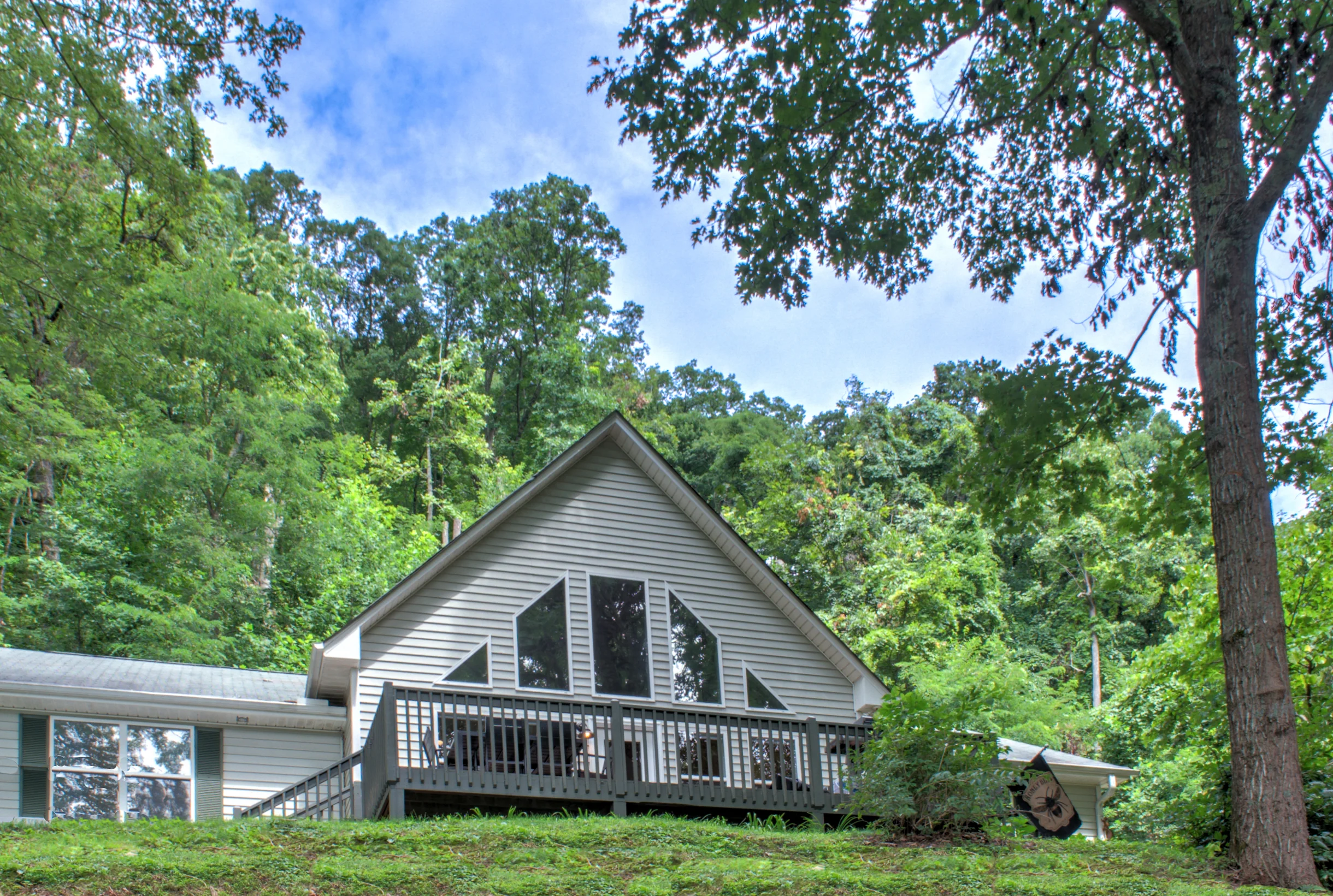 Home in Weaverville property photo 2