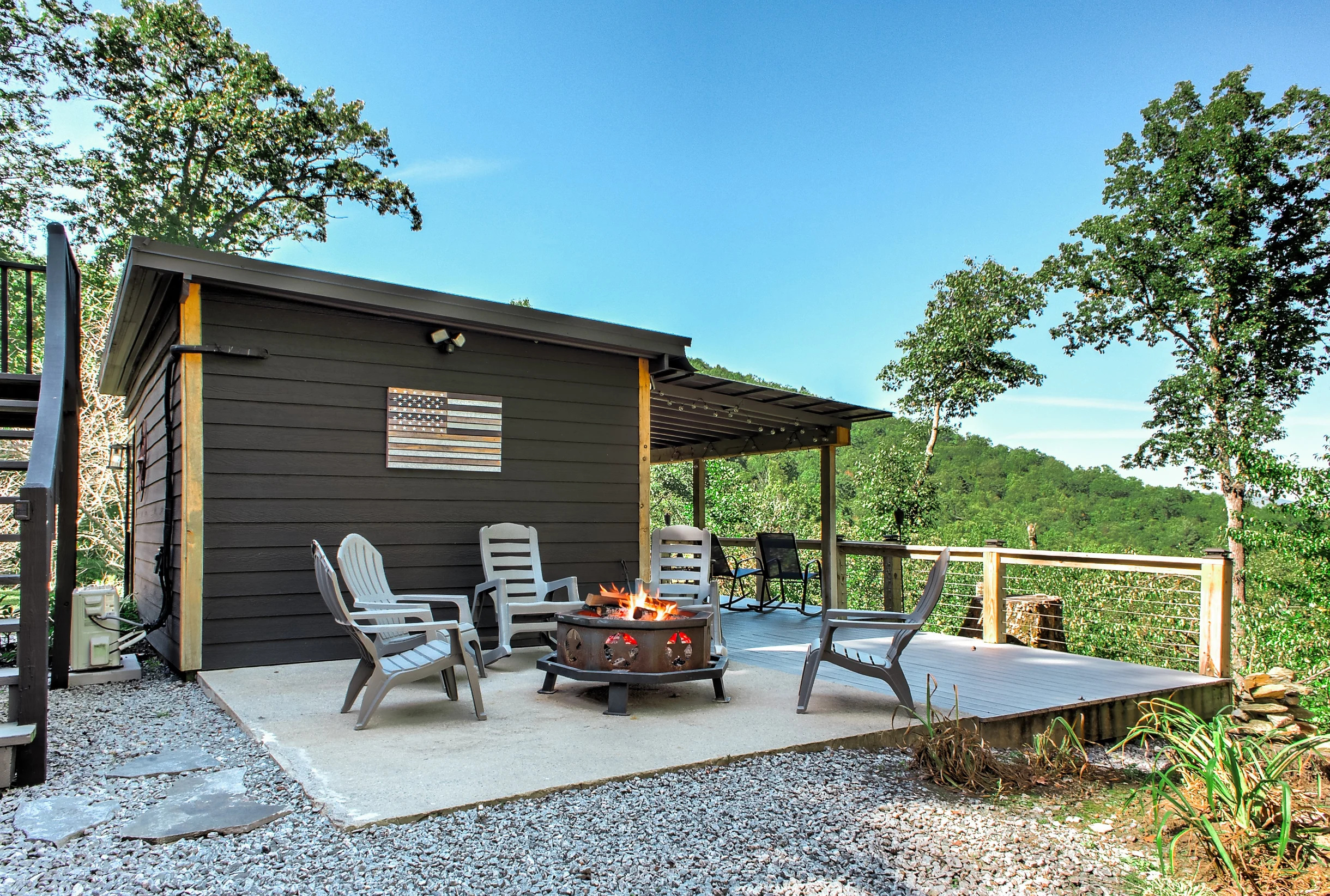 Home in Hendersonville property photo 5
