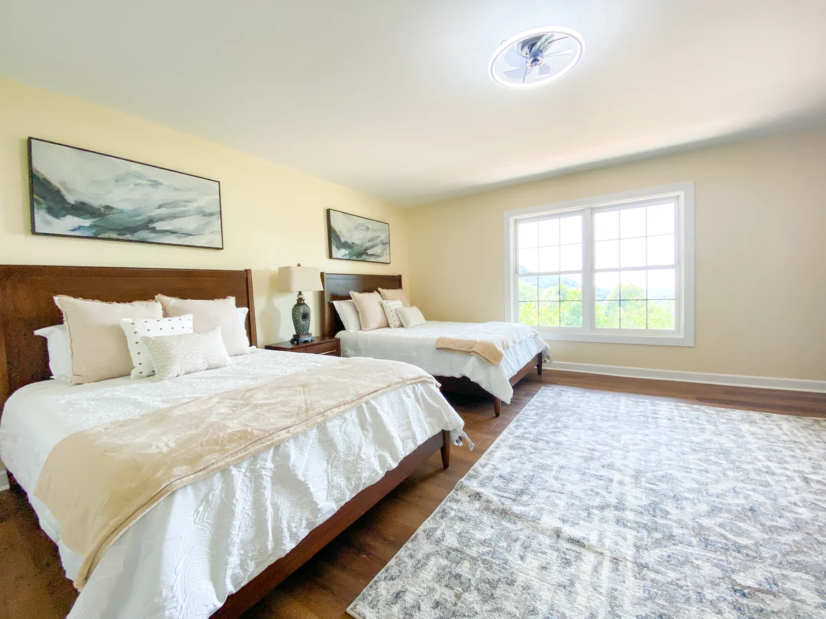 Bedroom 3 image 1