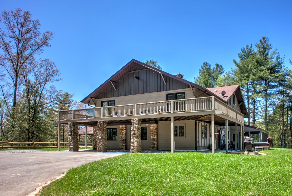 Cardinal's Roost property photo 2